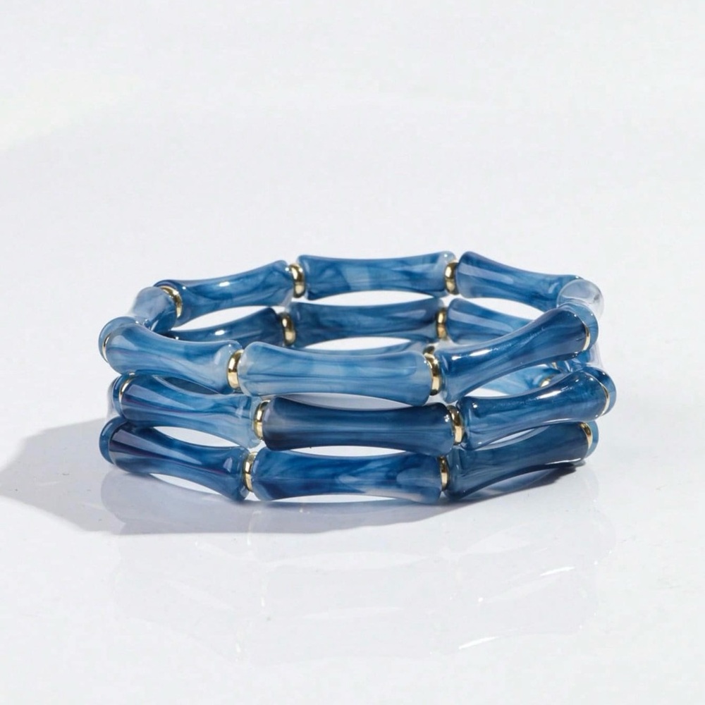 Elegant Blue Bracelet